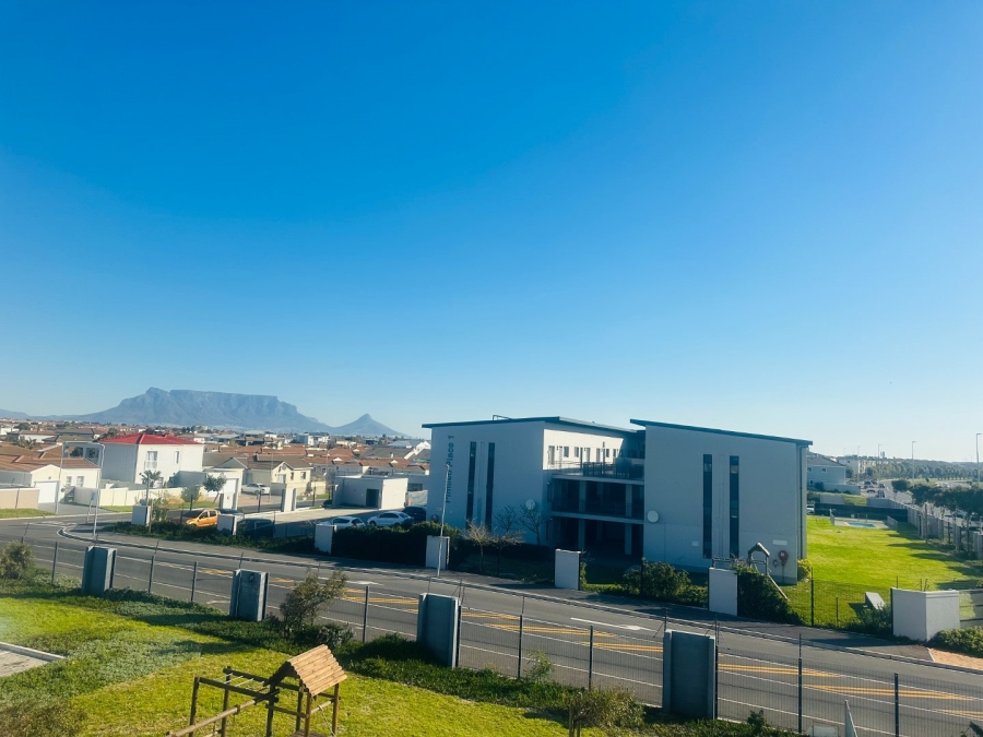 2 Bedroom Property for Sale in Parklands Western Cape